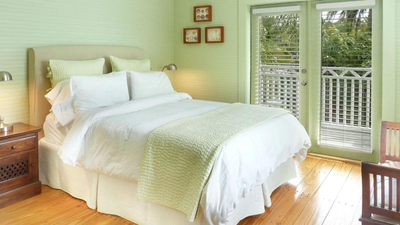 Cheeca Lodge & Spa Islamorada Kültér fotó A bed with a bedsheet