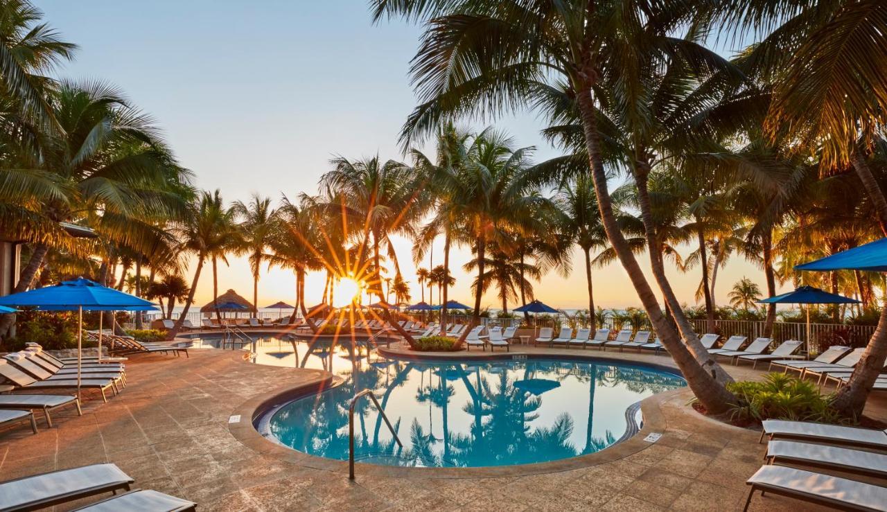 Cheeca Lodge & Spa Islamorada Kültér fotó The pool at the Boca Raton Resort
