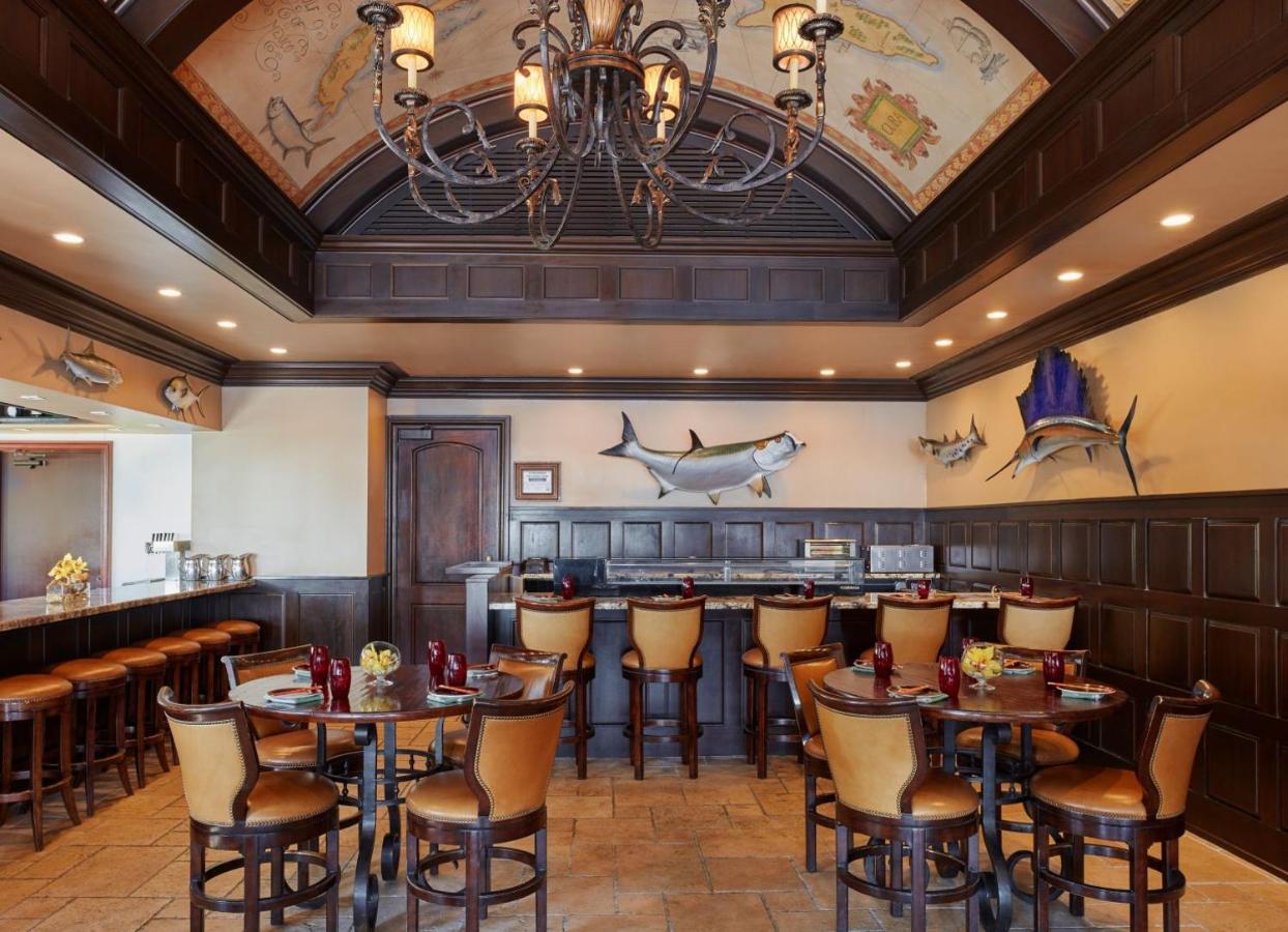 Cheeca Lodge & Spa Islamorada Kültér fotó The interior of the restaurant