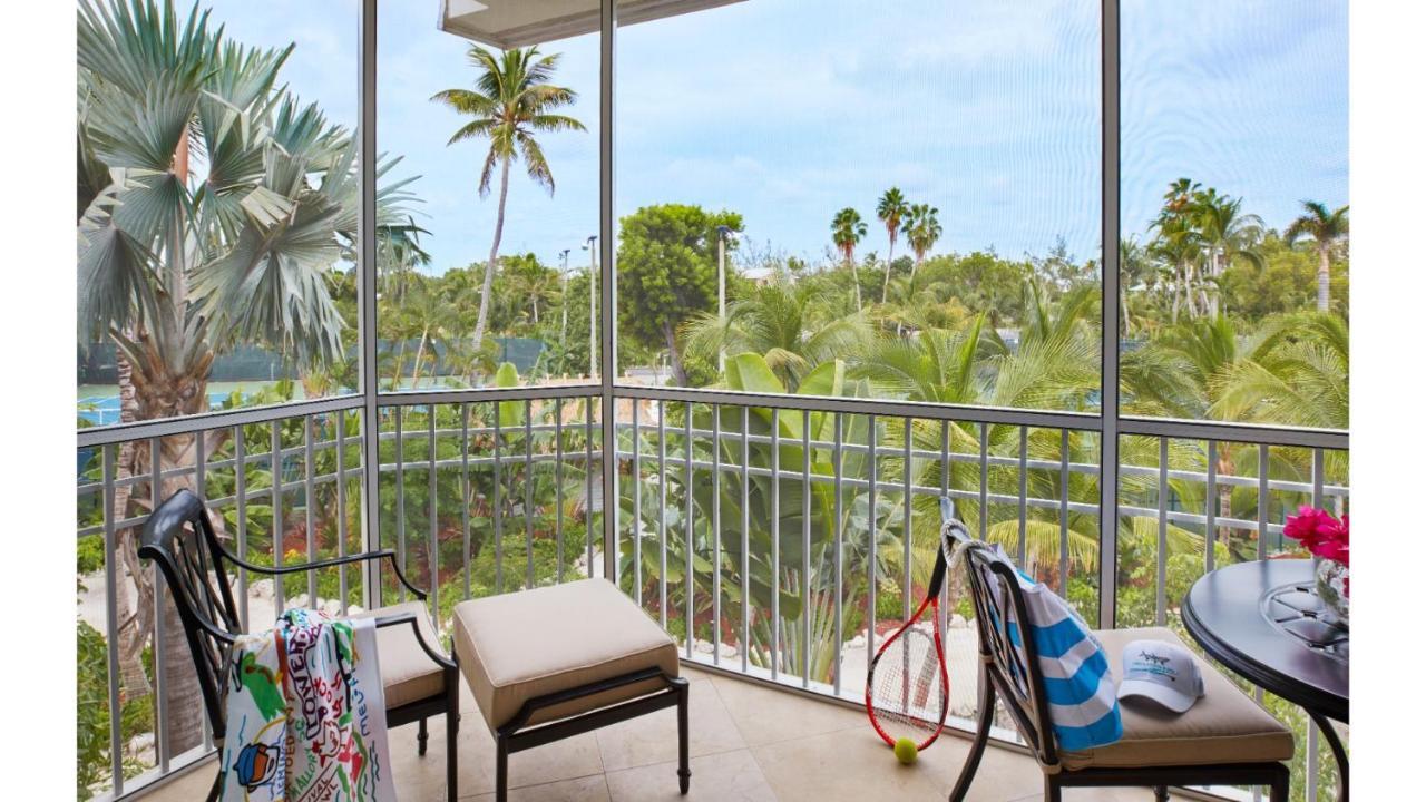 Cheeca Lodge & Spa Islamorada Kültér fotó A view from a balcony at The Palms