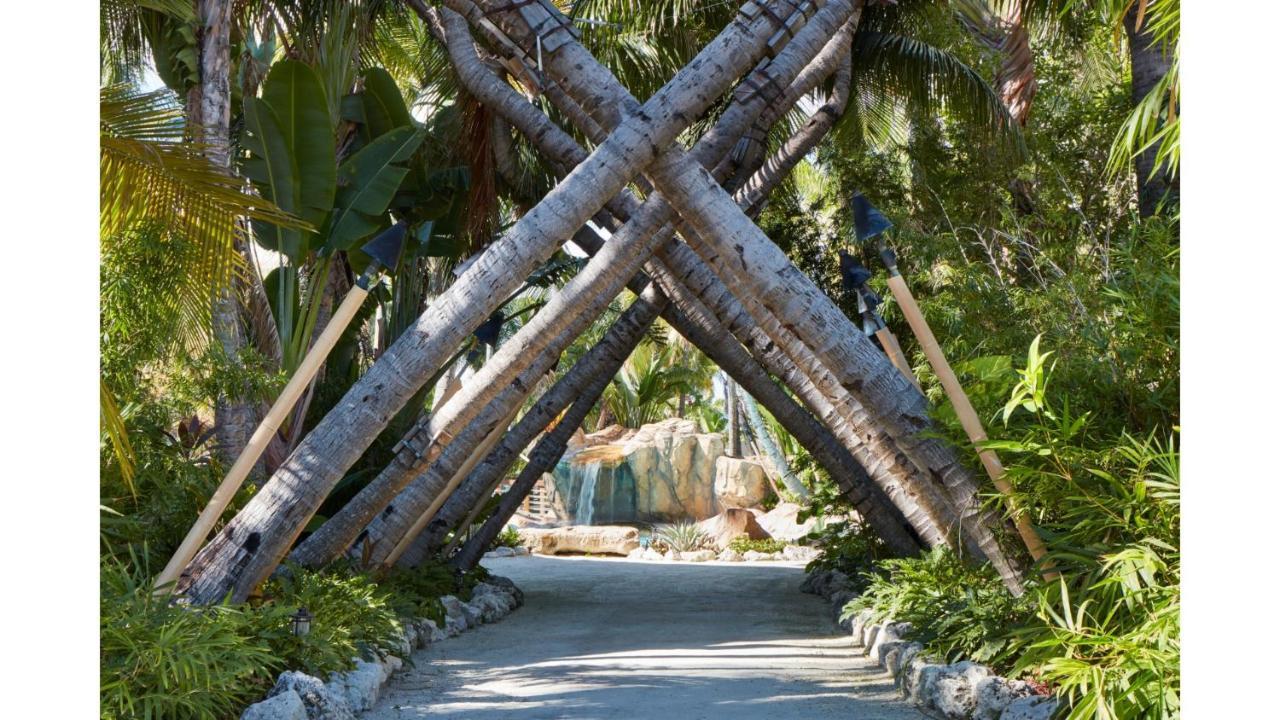Cheeca Lodge & Spa Islamorada Kültér fotó Entrance to the Palm Beach Zoo